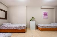 Little Prince Hostel-5 Min Walk To The Beach客房内的一张或多张床位