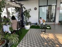 入住ECCO Modern Guest House的客人