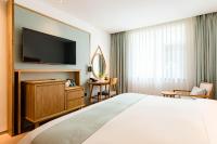Yoba Boutique Hotel的电视和&#47;或娱乐中心