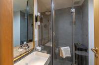Yoba Boutique Hotel的一间浴室