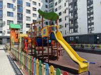 Apartament lux的儿童游玩区