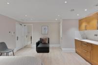 Cleveland Residences Paddington的厨房或小厨房