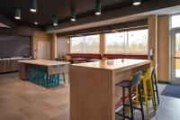 Tru By Hilton West Memphis, Ar的厨房或小厨房