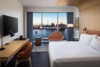 Canopy By Hilton Baltimore Harbor Point - Newly Built的电视和&#47;或娱乐中心