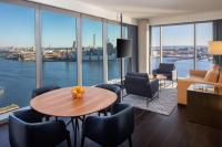 Canopy By Hilton Baltimore Harbor Point - Newly Built的休息区