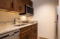 Homewood Suites By Hilton Myrtle Beach Coastal Grand Mall的厨房或小厨房