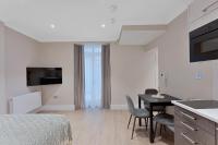 Cleveland Residences Paddington的电视和&#47;或娱乐中心