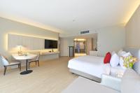 Centre Point Plus Hotel Pratunam客房内的一张或多张床位
