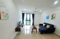 LOVELY 2ROOM SUITE6PAX@SKY CONDO JURU SENTRAL的休息区