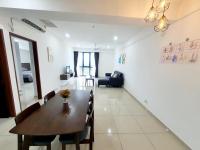 LOVELY 2ROOM SUITE6PAX@SKY CONDO JURU SENTRAL的休息区