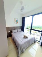 LOVELY 2ROOM SUITE6PAX@SKY CONDO JURU SENTRAL客房内的一张或多张床位