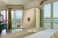 Herods Boutique Eilat a Premium collection by Fattal Hotels客房内的一张或多张床位