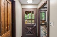 Bourbon Hollow Lodge with Hot Tub and Pool plus Game Room only 5 min to downtown平面图