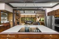 Bourbon Hollow Lodge with Hot Tub and Pool plus Game Room only 5 min to downtown的厨房或小厨房