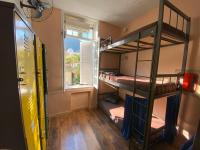 Aurora Hostel Rio客房内的一张或多张双层床