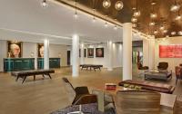 The Westminster London, Curio Collection by Hilton的休息区