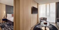 The Westminster London, Curio Collection by Hilton的电视和/或娱乐中心
