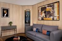 The Westminster London, Curio Collection by Hilton的休息区