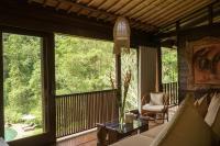 Dua Dari, a Residence by Hadiprana的阳台或露台
