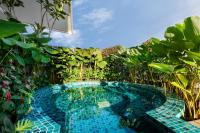 Citadines Connect Georgetown Penang内部或周边的泳池