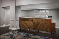 华盛顿Hampton Inn Washington DC White House的欢迎来到各国首都的大厅
