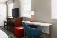 Hampton Inn Washington DC White House的电视和&#47;或娱乐中心