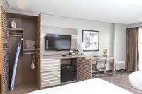 Hilton Melbourne, FL客房内的一张或多张床位