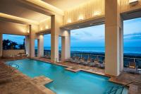 Hilton Grand Vacations Club Ocean Enclave Myrtle Beach内部或周边的泳池