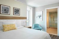 Hilton Grand Vacations Club Ocean Enclave Myrtle Beach客房内的一张或多张床位
