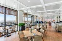 The Lodge at Gulf State Park, A Hilton Hotel餐厅或其他用餐的地方