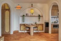 iRest Orange Tay Ho Lakeside Apartment的厨房或小厨房