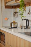 iRest Orange Tay Ho Lakeside Apartment的厨房或小厨房