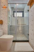 iRest Orange Tay Ho Lakeside Apartment的一间浴室