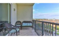 Beach Resort 507 - Great Views Beautiful Decor Zero Entry Pool的阳台或露台