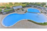 Beach Resort 507 - Great Views Beautiful Decor Zero Entry Pool内部或周边的泳池