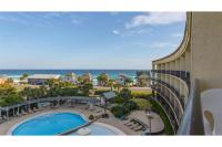 Beach Resort 507 - Great Views Beautiful Decor Zero Entry Pool内部或周边的泳池