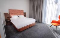 DoubleTree by Hilton Frankfurt Niederrad客房内的一张或多张床位