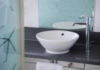 DoubleTree by Hilton Frankfurt Niederrad的一间浴室