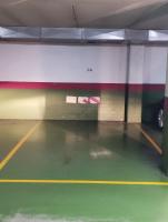 Piso Estación Termal II内部或周边的网球和/或壁球设施