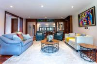 Deerpark Luxury Stays的休息区