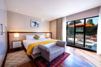 Deerpark Luxury Stays客房内的一张或多张床位
