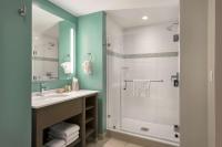 Hilton Grand Vacations Club Ocean 22 Myrtle Beach的一间浴室