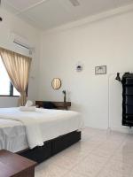 Comfort Semi D House, 1 min to Town by Mr Homestay客房内的一张或多张床位