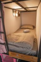 K-Bunk Hostel Pai Walking Street客房内的一张或多张床位