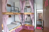 K-Bunk Hostel Pai Walking Street客房内的一张或多张床位