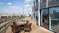 Park Plaza London Westminster Bridge的阳台或露台