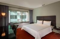 Park Plaza London Westminster Bridge客房内的一张或多张床位