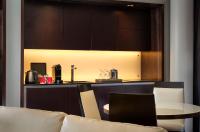 Park Plaza London Westminster Bridge的厨房或小厨房