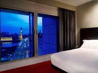 Park Plaza London Westminster Bridge客房内的一张或多张床位