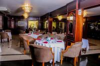 Nobile Suites Excelsior Asuncion餐厅或其他用餐的地方